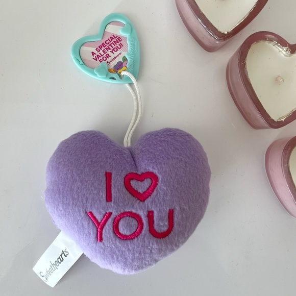Sweethearts “I 💗 You” Plush Valentine’s Toy - Picture 1 of 4